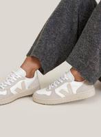 VEJA V 10 B Mesh white natural Pierre sneakers mt 37, Ophalen, Beige, Veja, Sneakers of Gympen