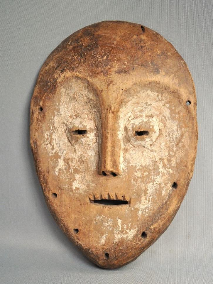Ouder gelaatsmasker van de LEGA, DR Congo, ca 1960, Antiek en Kunst, Kunst | Niet-Westerse kunst, Verzenden