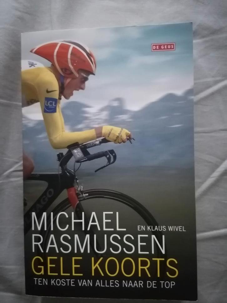 Michael Rasmussen - Gele koorts - Klaus Wivel., Boeken, Sportboeken, Zo goed als nieuw, Lopen en Fietsen, Ophalen of Verzenden