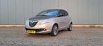 Lancia Ypsilon 0.9 Twinair, Panoramadak, 2Tone, laage km, Auto's, Lancia, Voorwielaandrijving, 750 kg, Beige, Origineel Nederlands