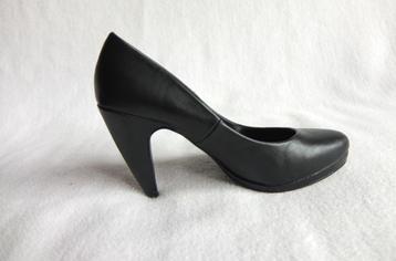 La Strada pump zwart maat 36 beschikbaar voor biedingen