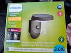 Philips solar buitenlamp Tyla LED met sensor zwart 18W 600LM, Zonne-energie, Kunststof, Minder dan 50 watt, Wandlamp