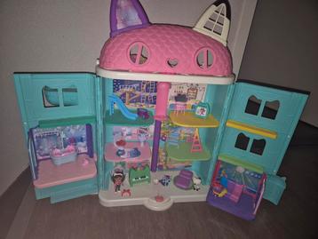 Cabby poppenhuis beschikbaar voor biedingen