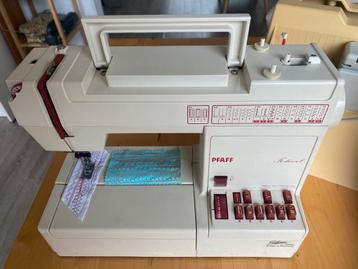 Naaimachine Pfaff Festival beschikbaar voor biedingen