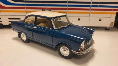 Revell DKW Junior Blue w. White Roof, Hobby en Vrije tijd, Modelauto's | 1:18, Gebruikt, Auto, Revell, Ophalen of Verzenden