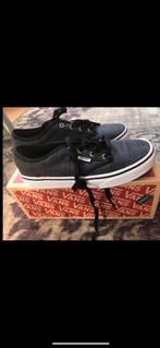 Nieuwe Vans sneakers / schoenen in maat 34, Ophalen of Verzenden, Zo goed als nieuw