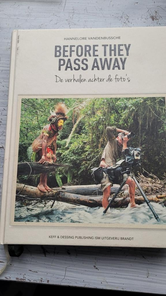 Before They Pass Away - Hannelore Vandenbussche - Nieuwstaat, Ophalen of Verzenden, Nieuw, Fotografie algemeen, Hannelore Vandenbussche