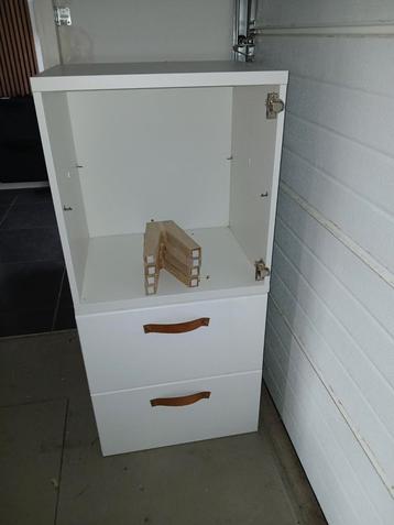 Ikea kastje 2 delig beschikbaar voor biedingen