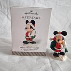 Santa's Happy Helper Mickey Mouse Hallmark Keepsake ornament, Verzamelen, Ophalen of Verzenden, Mickey Mouse, Nieuw, Beeldje of Figuurtje