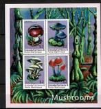 GRENADA 2000 PF BLOK PADDENSTOELEN MUSHROOMS FLORA, Ophalen of Verzenden, Postfris, Dier of Natuur