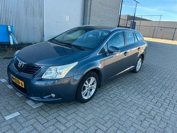 Toyota Avensis 2.0 16V Vvt-i Wagon CVT 2010 Blauw beschikbaar voor biedingen
