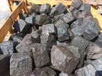 Basalt keien zo'n 400 stuks kan geladen worden!, Tuin en Terras, Grind, Keien en Split, Ophalen, Zo goed als nieuw