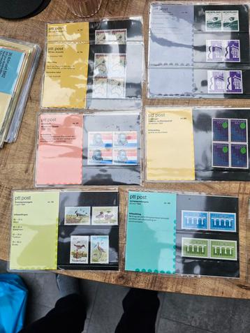 Postzegel Mapjes - Collectie van 44 stuks beschikbaar voor biedingen