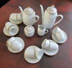 KOFFIE / THEE SERVIES, KOPJES EN ROOMSTEL MET GOUDRAND, Antiek en Kunst, Ophalen