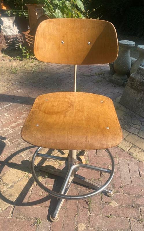 Architectenstoel / atelierstoel met voetsteun, Antiek en Kunst, Antiek | Meubels | Stoelen en Banken, Ophalen