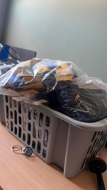 Ruim 1000 filtjes voor een rakel (autowrap) beschikbaar voor biedingen