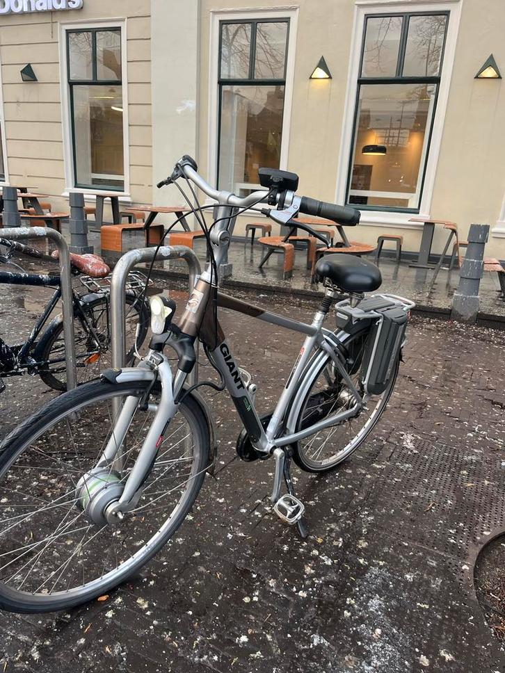 Giant Twist elektrische herenfiets, Fietsen en Brommers, Elektrische fietsen, Gebruikt, Giant, 55 tot 59 cm, 30 tot 50 km per accu