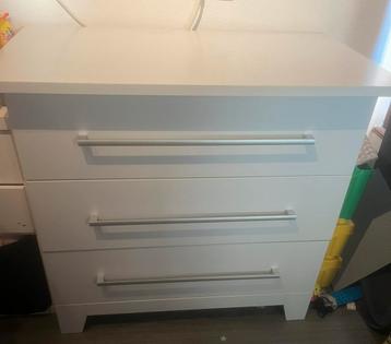 Commode beschikbaar voor biedingen