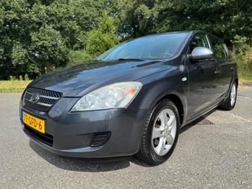 Kia (Pro) Ceed 1.4 Cvvt. Apk nieuw. NAP. Zeer nette auto. beschikbaar voor biedingen