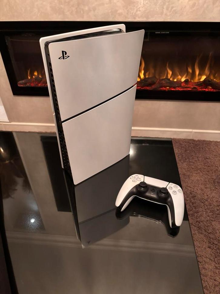 PlayStation 5 Digital Edition 1TB, Spelcomputers en Games, Spelcomputers | Sony PlayStation 5, Zo goed als nieuw, Ophalen of Verzenden