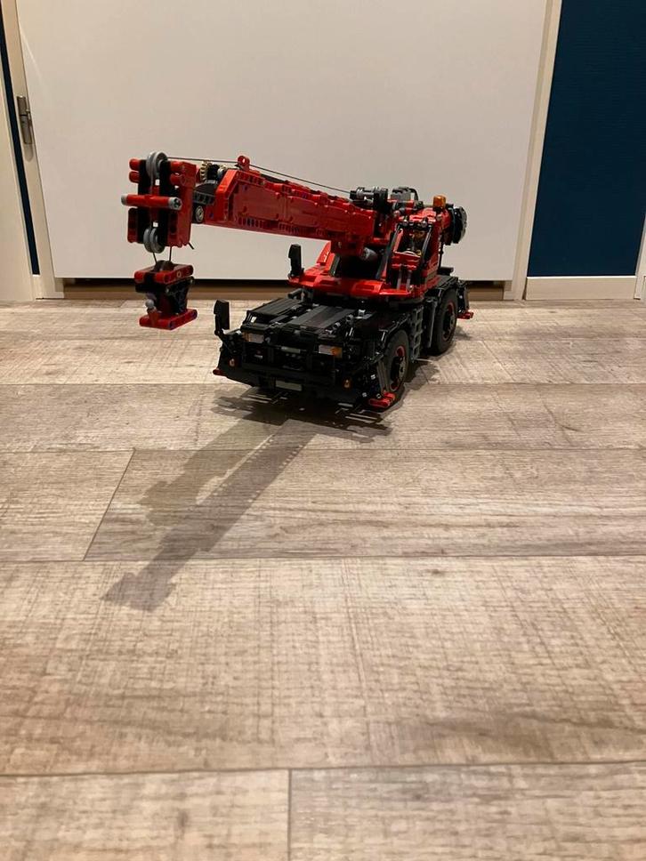Lego Technic 42082 ruwe terrein kraan ultimate, Kinderen en Baby's, Speelgoed | Duplo en Lego, Zo goed als nieuw, Lego, Complete set