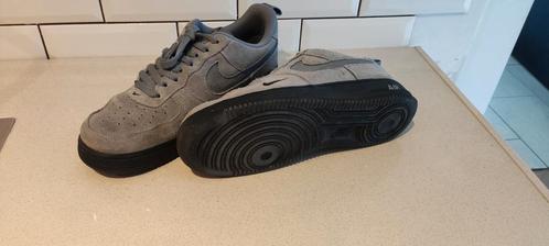 Nike Air Force 1 ’07 LV8, Kleding | Heren, Schoenen, Zo goed als nieuw, Sneakers of Gympen, Overige kleuren, Ophalen of Verzenden