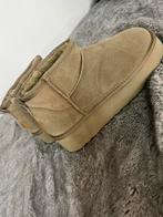 Uggs groen, Ophalen of Verzenden, Zo goed als nieuw, Groen