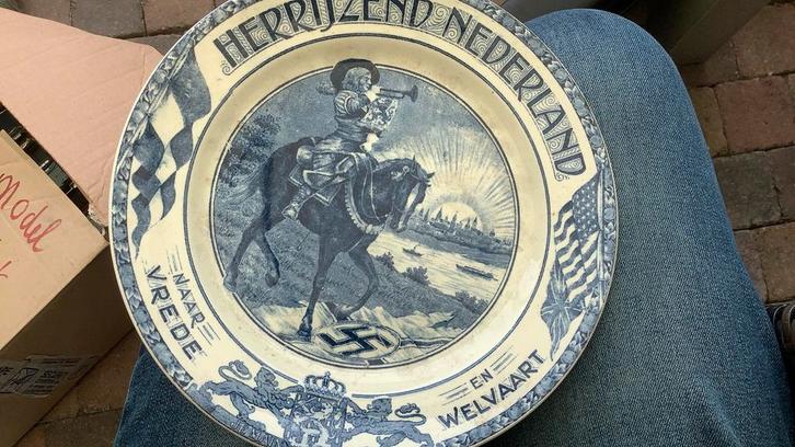 Delfts Blauw Herrijzend Nederland Bord, Antiek en Kunst, Antiek | Wandborden en Tegels, Ophalen of Verzenden