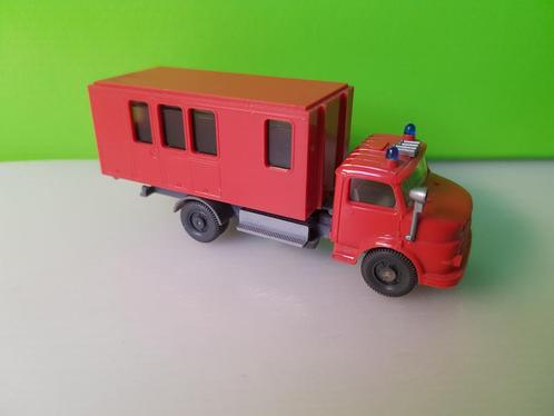 Wiking - Mercedes Rundhauber Container Brandweer [rood] 1/87, Hobby en Vrije tijd, Modelauto's | 1:87, Gebruikt, Bus of Vrachtwagen