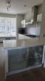 Moderne H-glans Hoekkeuken met Inbouwapp. – Compleet, Huis en Inrichting, Keuken | Complete keukens, Ophalen, Gebruikt, Wit, Overige typen