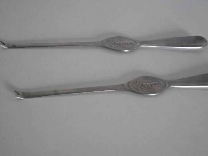 2 stuks RVS Kreeftenvorkjes Krabprikkers 20 cm Japan p stuk, Antiek en Kunst, Antiek | Bestek, Ophalen of Verzenden