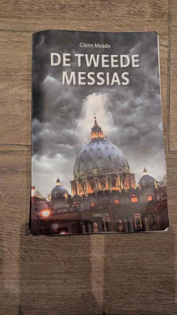 Glenn Meade - De tweede messias, Boeken, Thrillers, Zo goed als nieuw, Ophalen of Verzenden