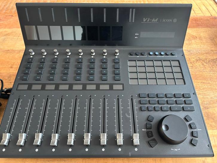 Icon V1-M DAW Controller, Muziek en Instrumenten, Mengpanelen, Gebruikt, 10 tot 20 kanalen, Microfooningang, Ophalen of Verzenden