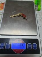 Super mooie 14kr gouden Hanger Revolver, puur handwerk, Overige voorstellingen, Ophalen of Verzenden, Zo goed als nieuw, Goud