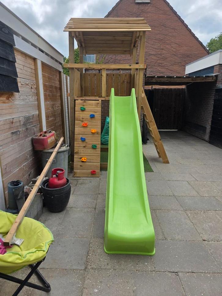 Speeltoestel met glijbaan en klimwand, Kinderen en Baby's, Speelgoed | Buiten | Speeltoestellen, Zo goed als nieuw, Glijbaan, Klimwand