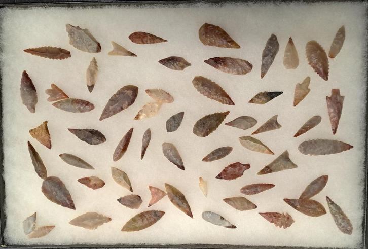 119 Artefacten / pijlpunten Stenen Tijdperk - Steentijd, Verzamelen, Mineralen en Fossielen, Fossiel, Ophalen of Verzenden