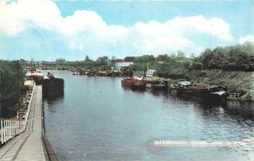 (388-448-033) Maasbracht Gezicht vanaf de Sluis beschikbaar voor biedingen