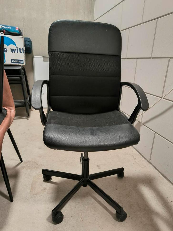 Ikea bureaustoel zwart - renberget, Huis en Inrichting, Bureaustoelen, Gebruikt, Bureaustoel, Zwart, Ophalen