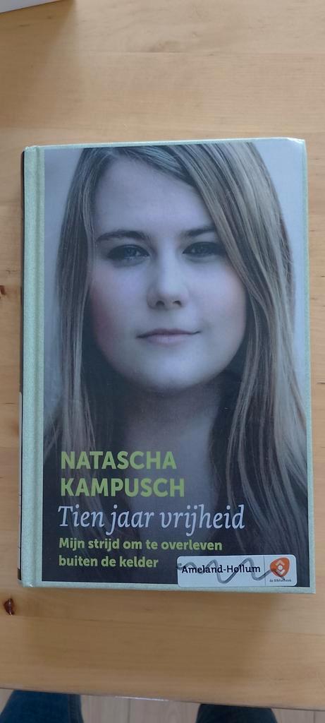Natascha Kampusch - Tien jaar vrijheid, Boeken, Overige Boeken, Zo goed als nieuw, Ophalen of Verzenden