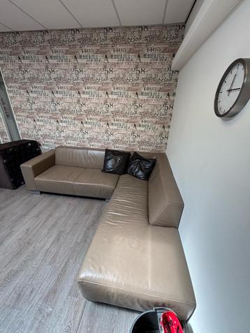 Ruime leren hoekbank – cognac/donkerbruin leer beschikbaar voor biedingen