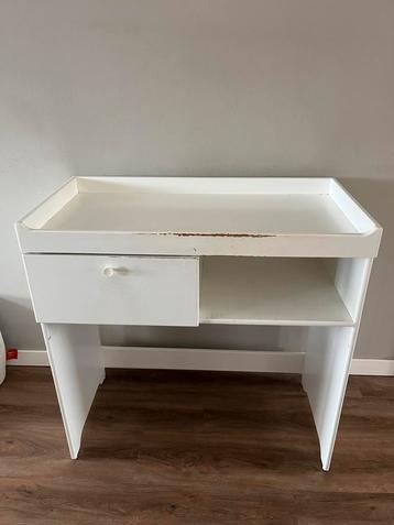 Commode  beschikbaar voor biedingen