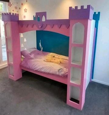 Supergaaf prinsessenbed, kasteelbed  beschikbaar voor biedingen