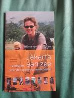 Jakarta aan zee, door Wilma van der Maten., Ophalen of Verzenden, Gelezen