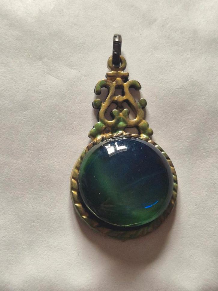 Oude Hanger met Groen-Blauwe Steen, Sieraden, Tassen en Uiterlijk, Kettinghangers, Gebruikt, Overige materialen, Groen, Overige voorstellingen