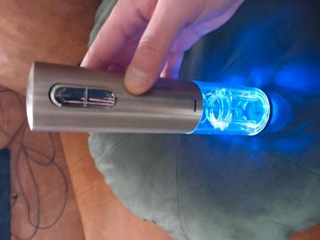 elektrische kurkentrekker met licht  beschikbaar voor biedingen