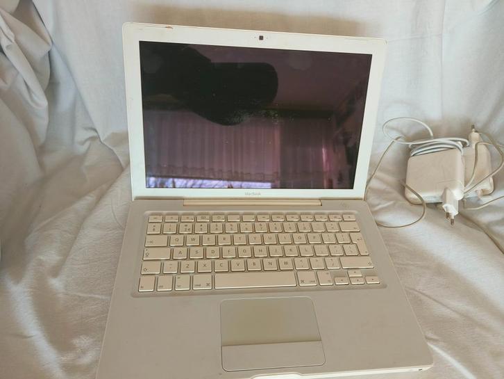 Voor onderdelen. Apple Macbook. Werkt niet meer, Computers en Software, Apple Macbooks, Niet werkend, 16 inch, Onbekend, Onbekend