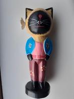 Houtgesneden poes beeld 24cm, kleurrijk beschilderd, Ophalen of Verzenden, Gebruikt