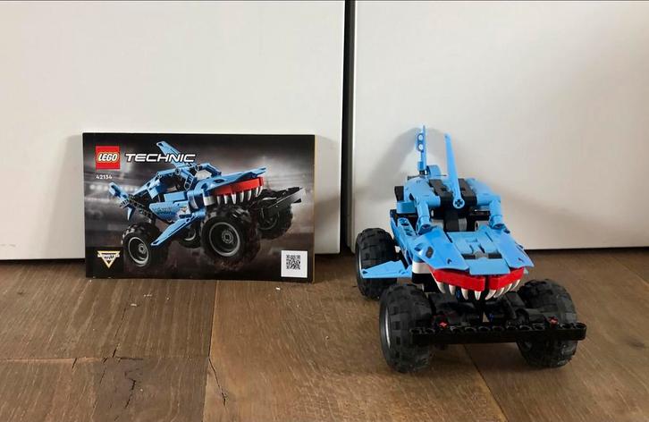 Lego Technic Monster Jam Megalodon 42134 - Zo Goed Als Nieuw, Kinderen en Baby's, Speelgoed | Duplo en Lego, Zo goed als nieuw