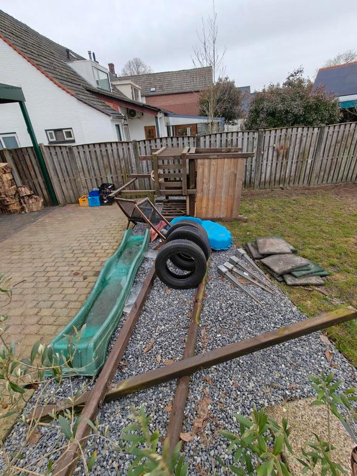 Houten Speelhuis met Glijbaan en Schommel, Kinderen en Baby's, Speelgoed | Buiten | Speeltoestellen, Gebruikt, Glijbaan, Schommel