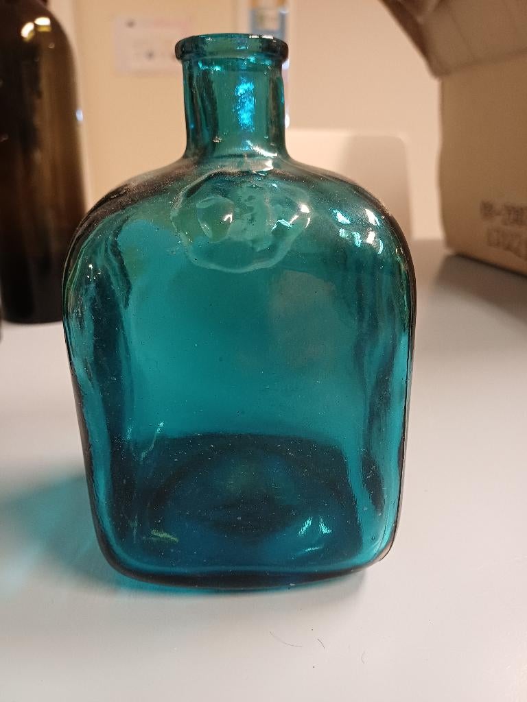 Italiaans vierkant flesje vintage, Ophalen